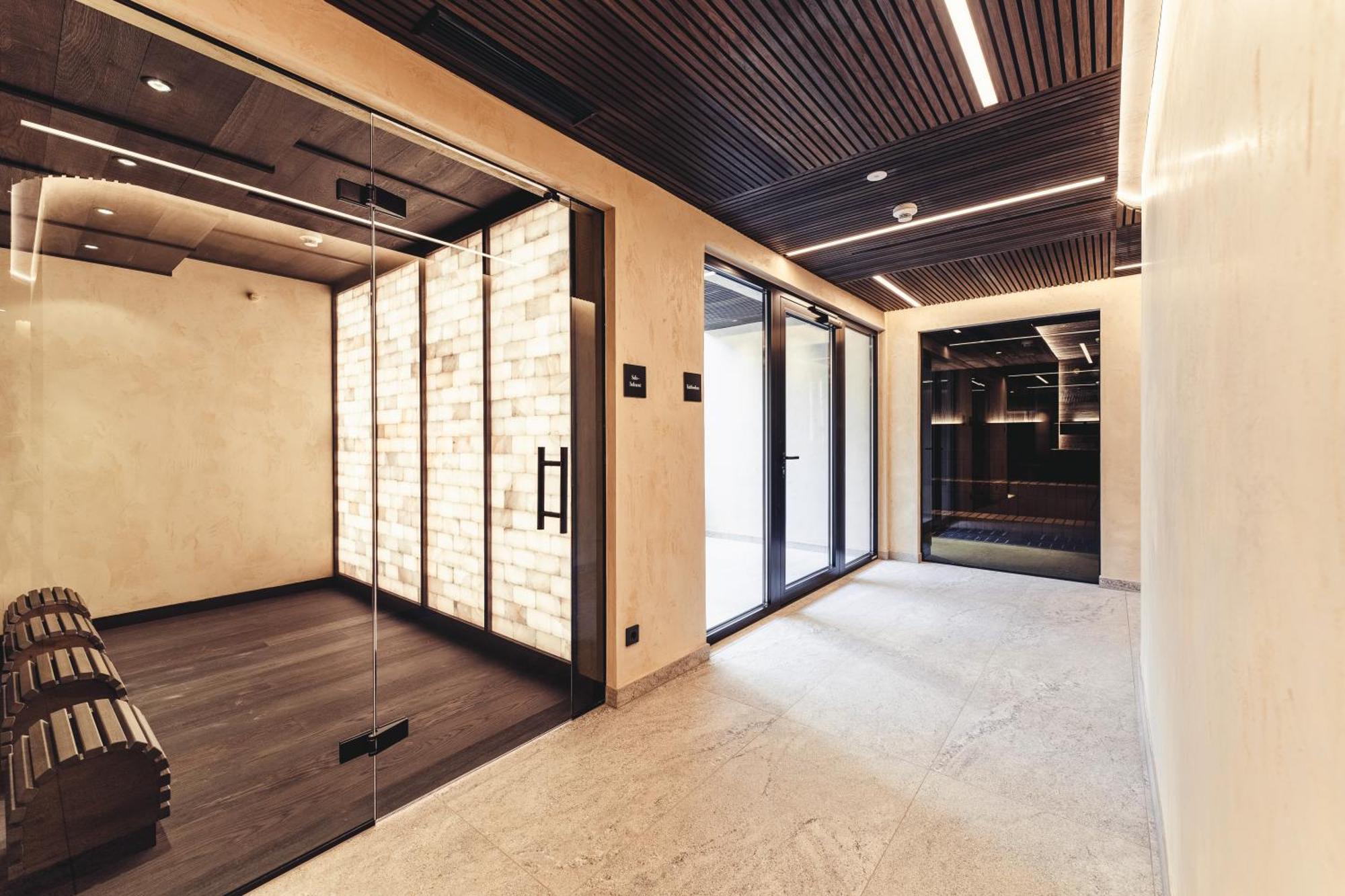 Traumhotel Alpina Superior --Yoga Und Ayurvedahotel (Adults Only) 盖洛斯 外观 照片